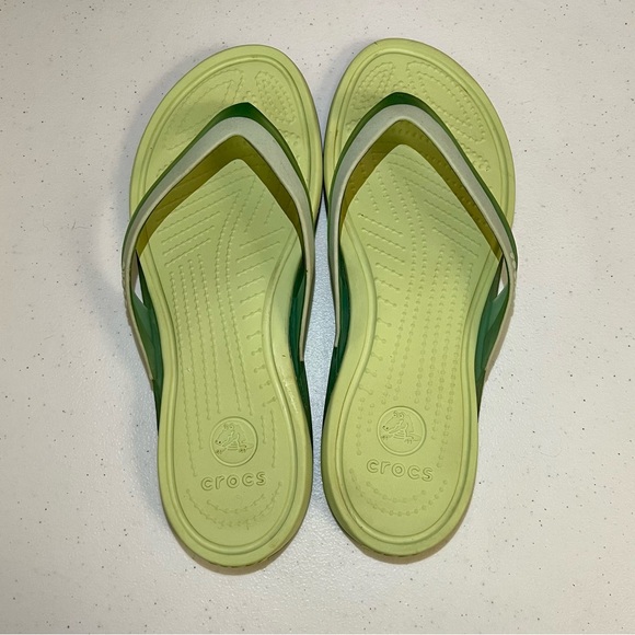 Crocs Flip Flop Sandals | Two Tone Green | Women’s 11 - Picture 7 of 13